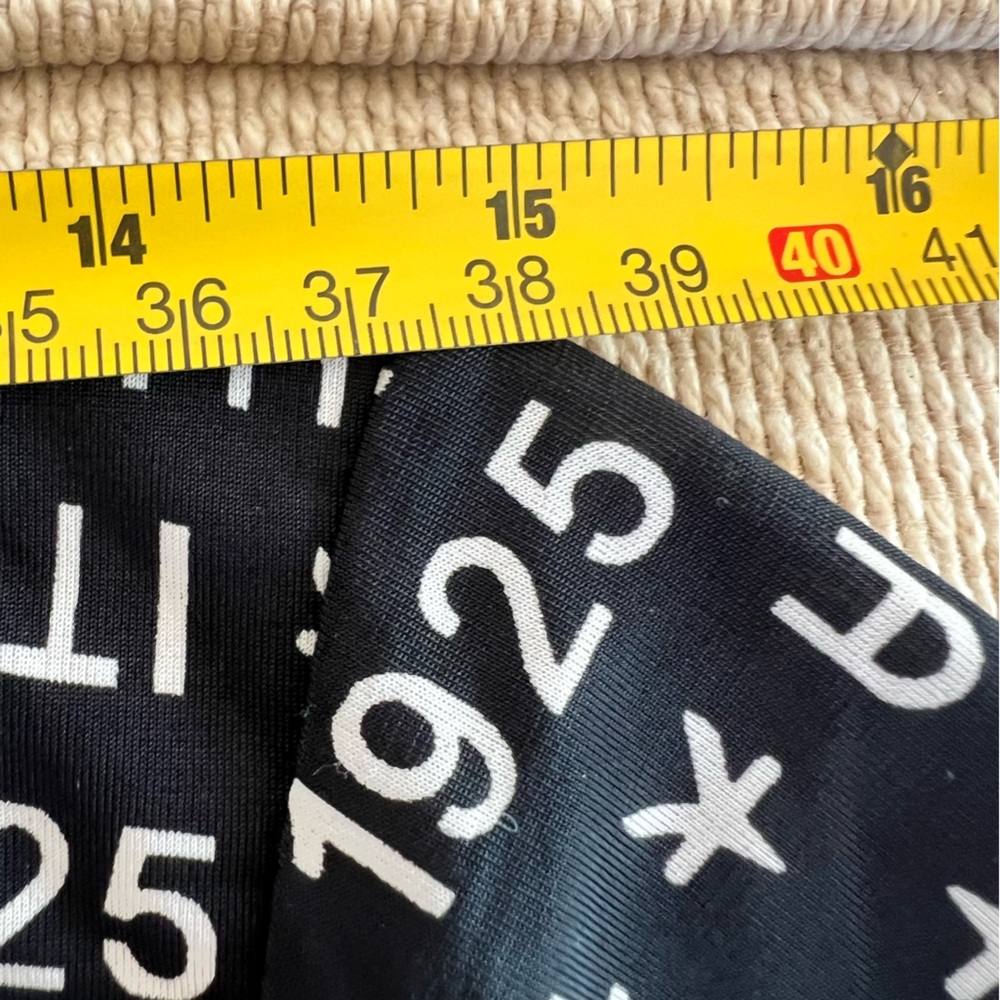 Fendi Roma Italy 1925 Monogram Graffiti Logo Tee Shirt Black XXS - Picture 7 of 7